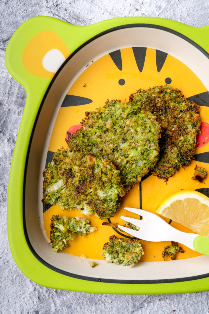  Broccoli taler from the oven - a healthy snack for children - palate friend Foodblog #broccoli #snack #healthy #recipe #children recipe #healthy #food 