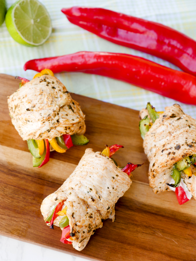 Low Carb Hähnchen Fajita Röllchen mit Paprika aus dem Ofen